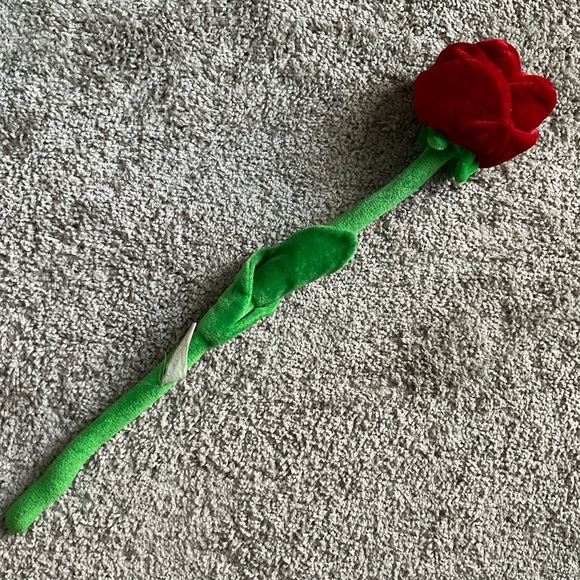 🌹Plush subtly velvety rose - Valentine’s Day 🌹 - Picture 5 of 11